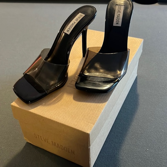 Steve Madden Shoes - Steve Madden. Signal Black. Size 7.5. Worn once.